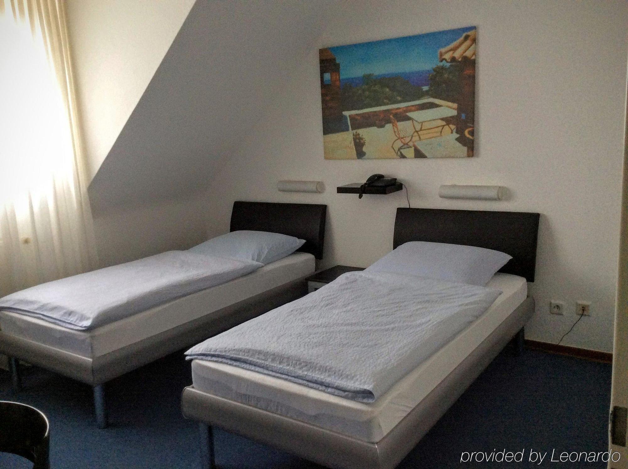 Hotel Alt Buettgen Карст Экстерьер фото
