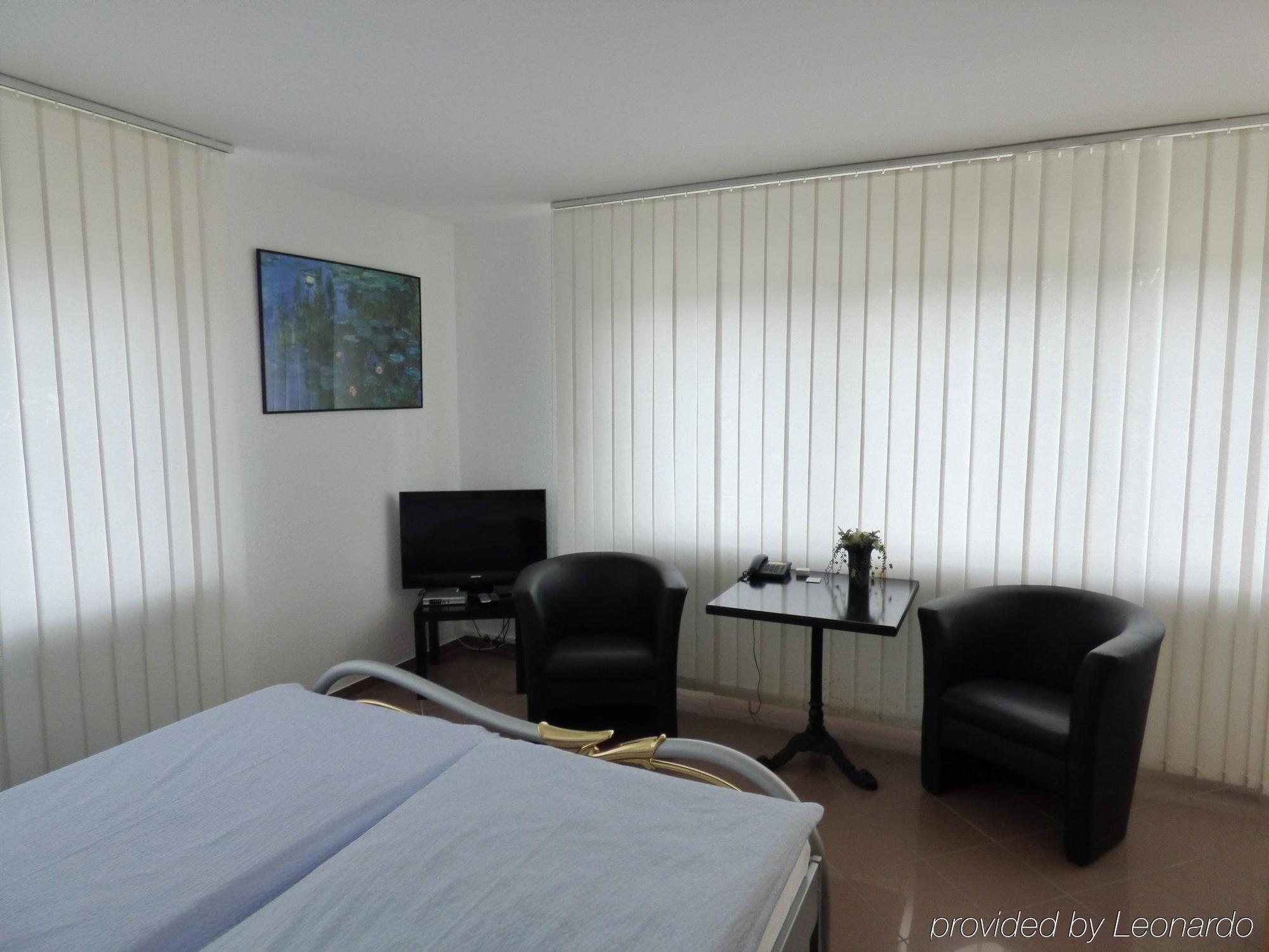 Hotel Alt Buettgen Карст Экстерьер фото