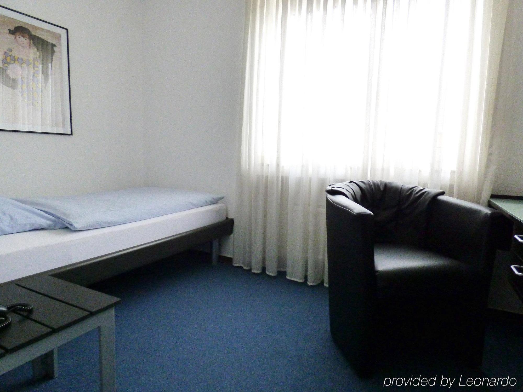 Hotel Alt Buettgen Карст Экстерьер фото