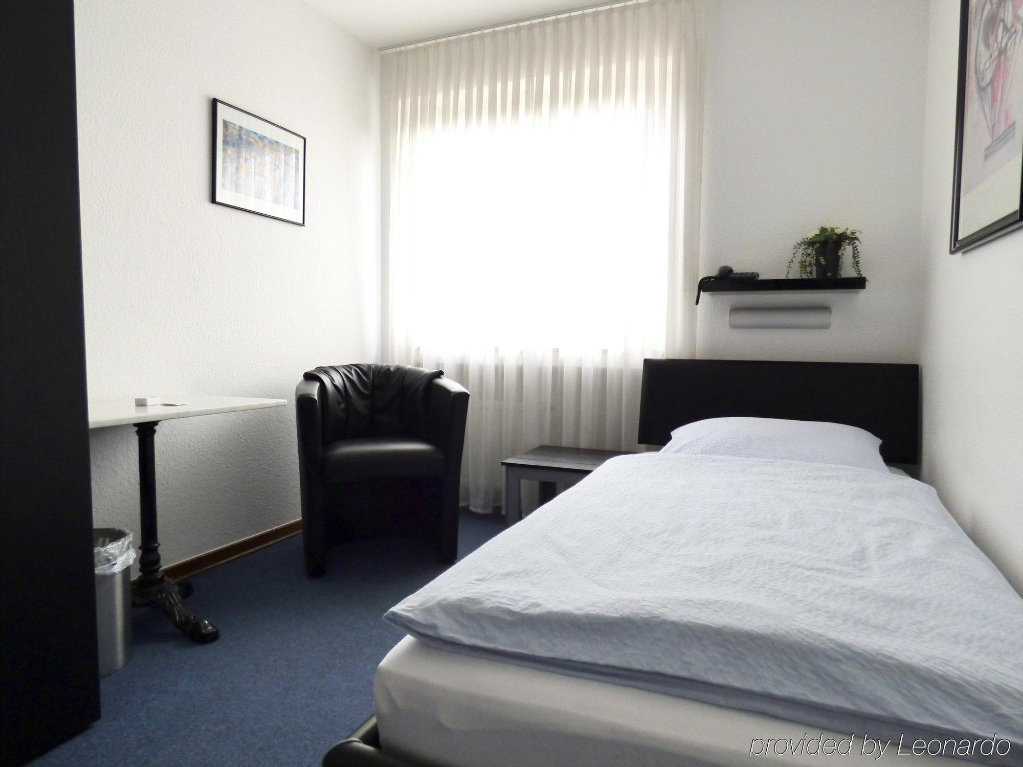 Hotel Alt Buettgen Карст Экстерьер фото