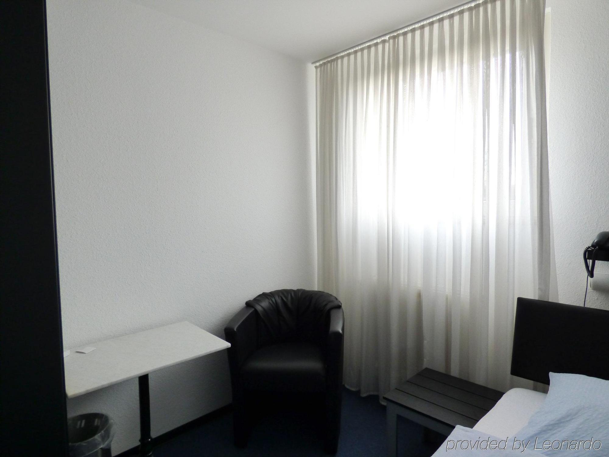 Hotel Alt Buettgen Карст Экстерьер фото