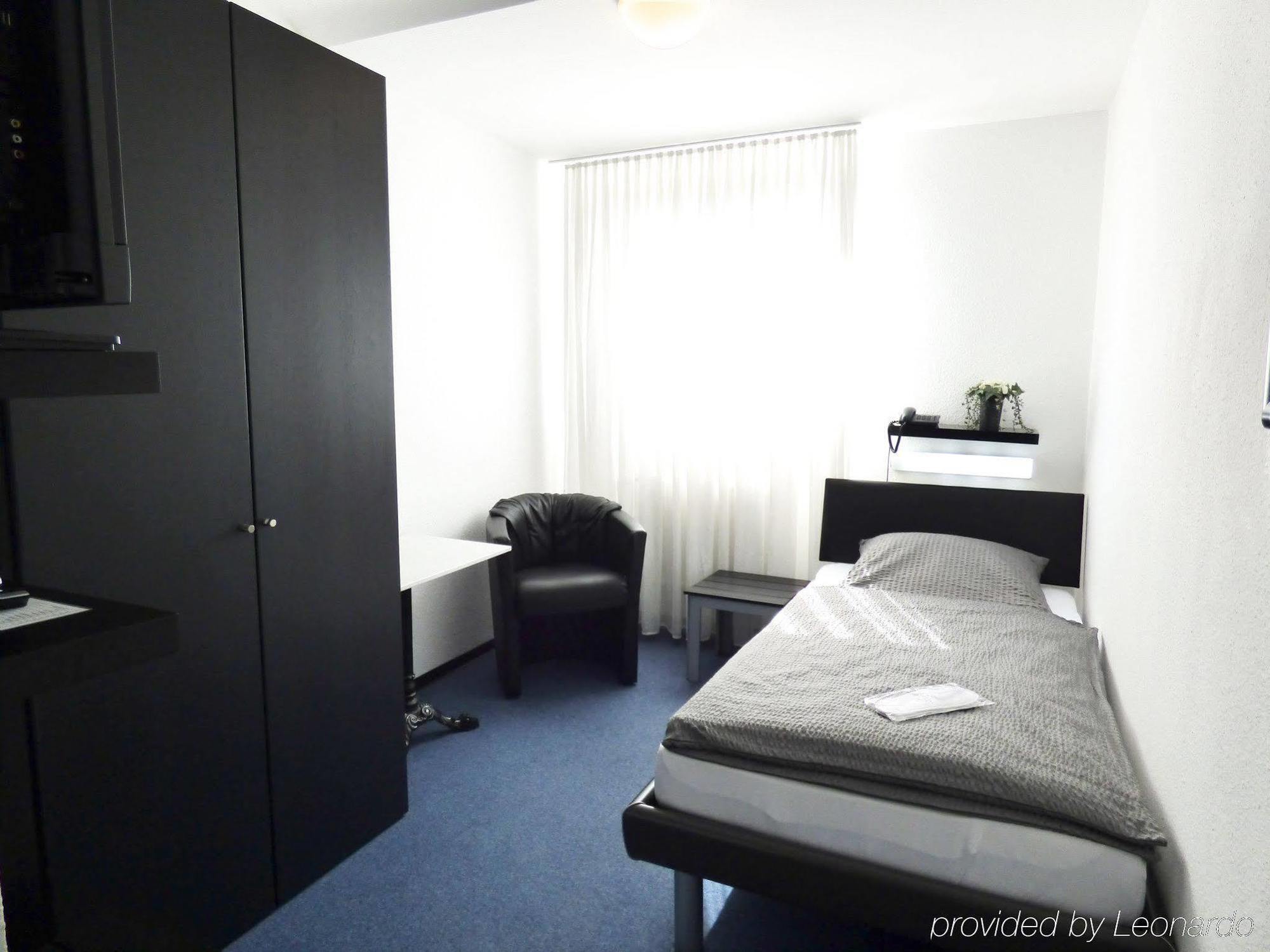 Hotel Alt Buettgen Карст Экстерьер фото